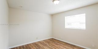 7306 SW 3rd Ct Gallery 14