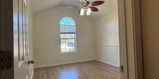 Charming 3BR House in Abilene with an extra room to use as an office or additional bedroom Gallery 3