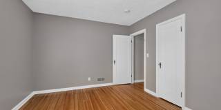 5428 E 10th Street Gallery 20