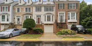 7035 KINGS MANOR Drive Gallery 1
