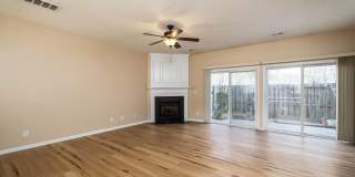 charming 3-bedroom, 2.5-bathroom townhome Gallery 11