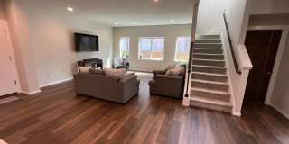 Stunning Black Diamond home-Ten Trails (Pinewood Plan) - Available Early to Mid June Stunning Black Diamond home-Ten Trails (Pinewood Plan) - Available Early to Mid June Gallery 7