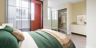 Vintage at 425 Broadway Gallery 18