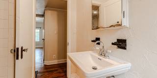 Beautiful Historic Duplex in OKC: 1824 Carey Place - 1 Gallery 25