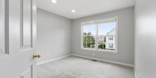 7035 KINGS MANOR Drive Gallery 27