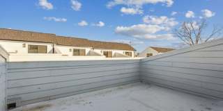 5015 Grayton Alley Gallery 106