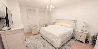 Stunning rehabbed 3-Bedroom Townhome in Fulton Market / West Loop Gallery 8