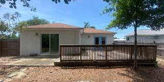 Charming Home in a Quiet Lynn Haven Neighborhood. *1/2 OFF Security Deposit for Active-Duty Military!* Gallery 12