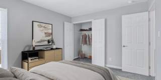 Lakeview Apartments & Townhomes Gallery 10