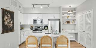 The Henry at Woodland Hills Gallery 3