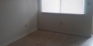 2 bedroom / 1 bath condo Gallery 1