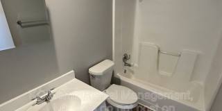 1525 Jackson Ave. Gallery 17