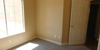GORGEOUS SINGLE STORY WITH MANY UPGRADES*3 BEDROOMS*SPARKLING POOL AND SPA! Gallery 12