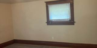 5 bedroom, 2 bath home available in York neighborhood! Gallery 10