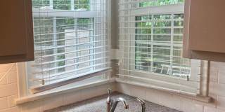 Great location in Garden District seconds from Downtown and LSU! Gallery 7