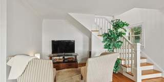 1930 Wildwood Place NE Gallery 12