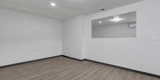 2402 N Kansas Street Gallery 19