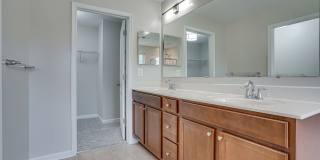 Lovely Townhome with 2 Car Garage Lovely Townhome with 2 Car Garage Gallery 27