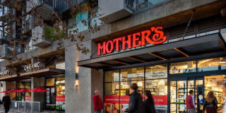 AVA Hollywood at La Pietra Place Gallery 43