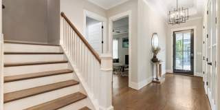 1909 Red Eagle Walk Gallery 28