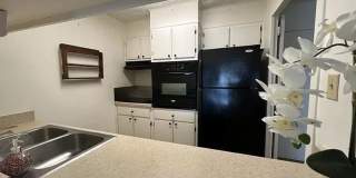 Charming 1BR Condo in Evansville. Electricity is included in the rent!!! Gallery 1