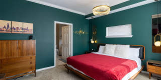 2042 W Warren Boulevard Gallery 15