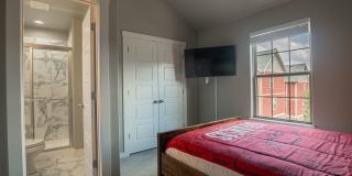 Fully Furnished Condo!!  3 bedroom 2.5 bath minutes from the U of A!!!! Gallery 15
