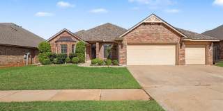 2709 SW 97th Court Gallery 1