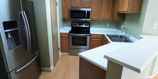 Gated Condo Off of Oltorf with Extra Large Private Balcony Gated Condo Off of Oltorf with Extra Large Private Balcony Gallery 6