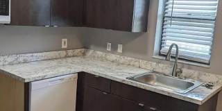 617 Ixoria Avenue Gallery 2