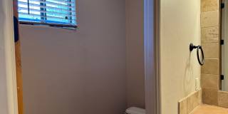 Unique 3Bdm 2Ba home is located in a great central location Gallery 44