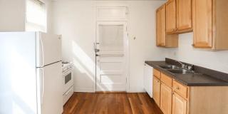 3521-29 1/2 N Broadway Gallery 28