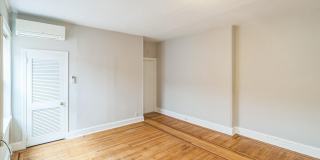 2116 WALNUT Street Gallery 13