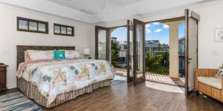 Newport Beach Balboa Peninsula Beach House with Rooftop Deck | Weekly & 30+ Night Stays Gallery 19