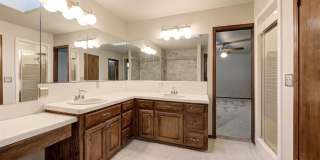 7201 NW 150th Street Gallery 27