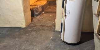 3 bedroom, 1 bath, 2 story half double house Gallery 16