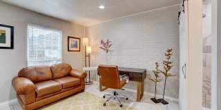 Fully furnished condo unit - all bills paid Gallery 10