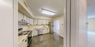 Nice One Bed + One Bath in Luxury Secure Doorman Bldg Gallery 3