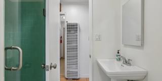 3Bd/2ba Home w/parking in Santa Monica Gallery 21