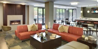 Be @ Axon Green Gallery 17