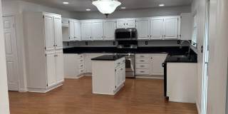 Stunning 3 Bed 3 Bath Duplex in Placentia with Open Floor Plan and Vaulted Ceilings. Gallery 30