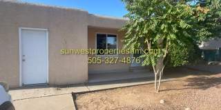 3 Bedroom, 2 Bathroom House Gallery 1
