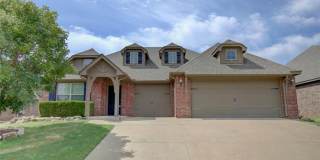 Spacious 4 Bed | 2 Bath | Large backyard | Bixby Gallery 1