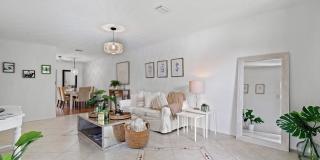 1369 Riverside Circle Gallery 3