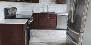 Spacious Bi-level home in New Albany Gallery 1