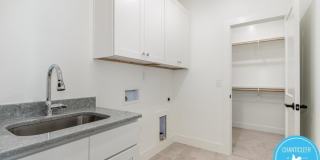 2307 Broad Street Gallery 21