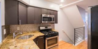 Contemporary Three Bedroom Home in Point Breeze Gallery 3