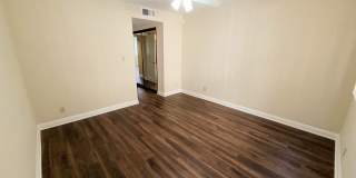 515 E Elmwood Ave Gallery 12
