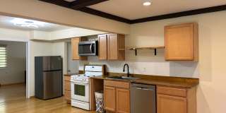 3 Bedrooms One Floor Ranch House with 2 car attached garage in Lyndhurst Gallery 5