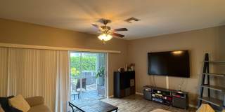 Charming 2BR Townhome in Fort Myers Gallery 4